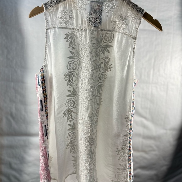 Johnny Was Beautiful White Floral Embroidered Top - Picture 4 of 6